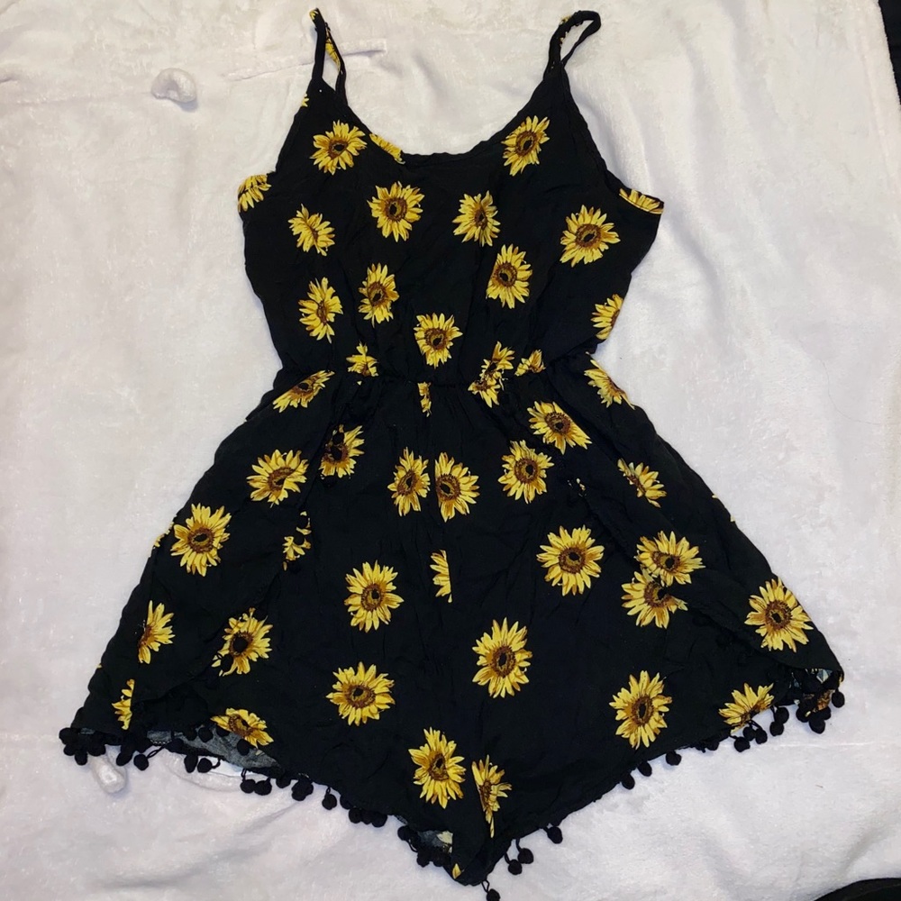 Romper - Picture 2 of 6